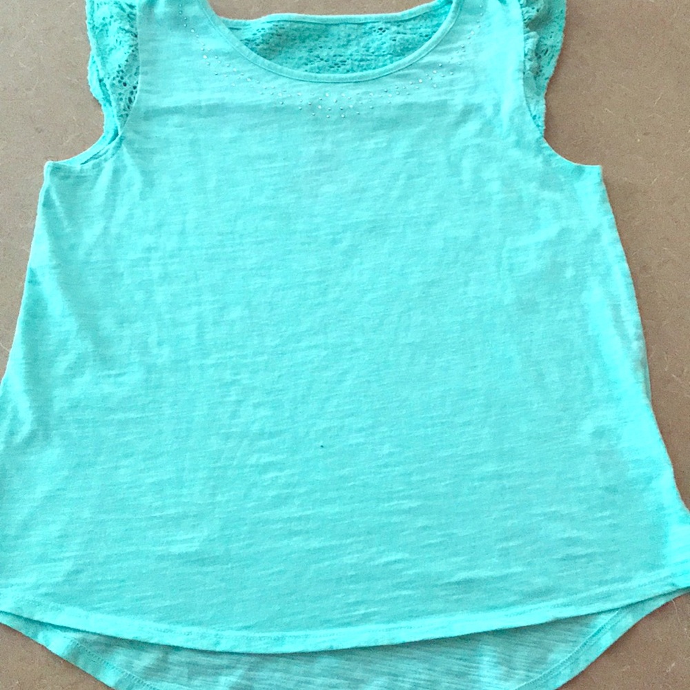 High and low shirt for girls.